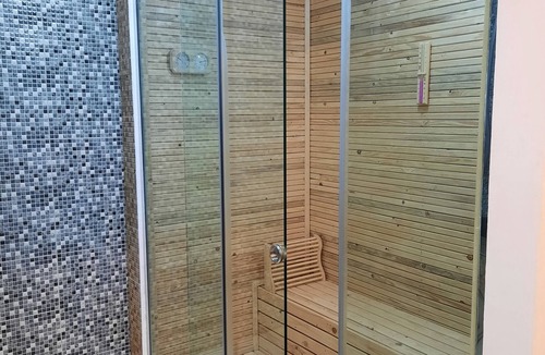 Al Maabilah Hotel | Diamond Star Hotel