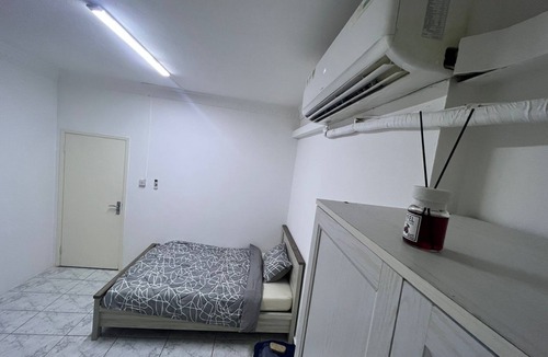 Al Zahiyah Apartment | Dinar Stays 1 bed for 1 person only