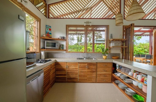 Puerto Viejo de Talamanca House | Dishwasher-Private Pool-AC-Walk to Beach: Palma Verde