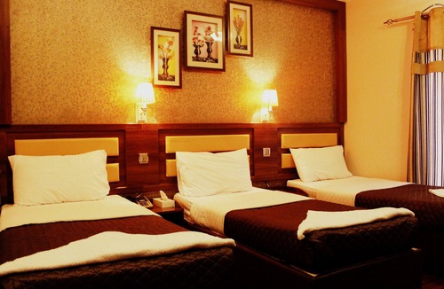 Al Sabkha Hotel | Downtown Hotel