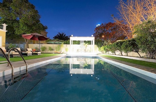 Jumeirah Park Villa | Dubai Marina Jumeirah Park Villa 6 bdr private pool 3 km near beach!