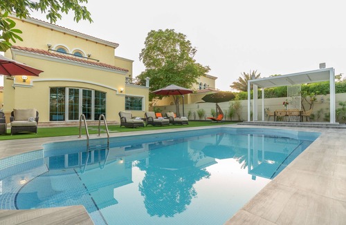Jumeirah Park Villa | Dubai Marina Jumeirah Park Villa 6 bdr private pool 3 km near beach!