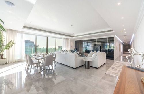 Al Sufouh 2 Apartment | Dubai Private Marina 5 Master Bedrooms & Private Pool
