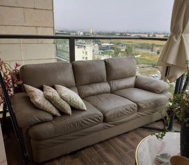 Yehud Apartment | Dudger home
