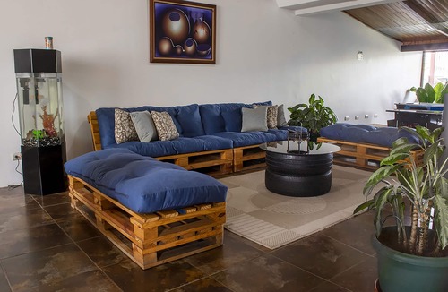 Catedral Hostel | Eco Stay CR