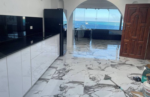 Sakkala Apartment | Sea view Penthouse sea front city center 11