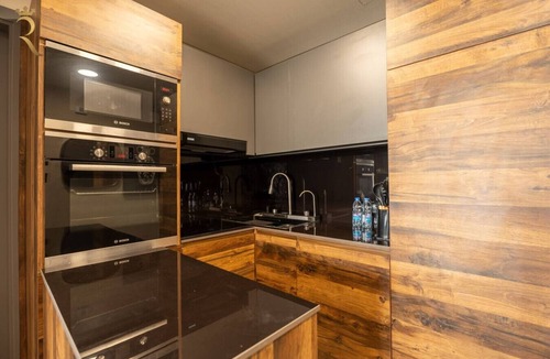 Abu Dhabi Apartment | Elegant 1BR Escape | Maria Vista