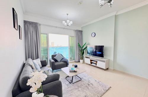 Al Majaz Apartment | Elegant 2BR Waterfront Apartment Spacious