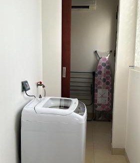 Qurm Apartment | Elegant 3-Bed room Sea-View