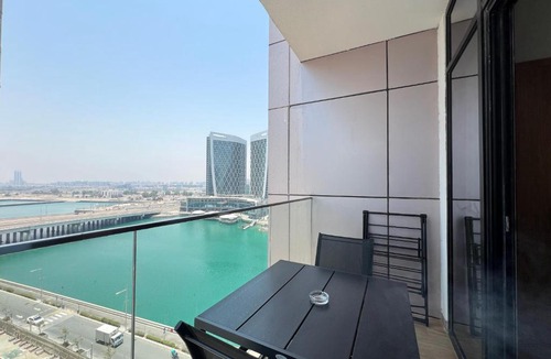 Abu Dhabi Apartment | Elegant 3BDR Vista 1 Al Maryah