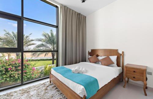 Dubai Villa | Elegant 3BR Villa with Access to Pool & Gym