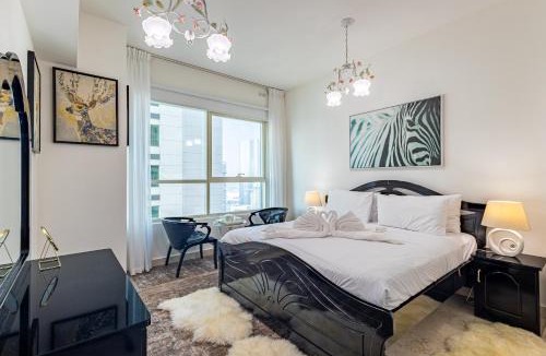 Abu Dhabi Apartment | Elegant and unique - Near Reem Mall - ADGM - 10 mins from Downtown Abu Dhabi- 14 mins to Mamsha Beach