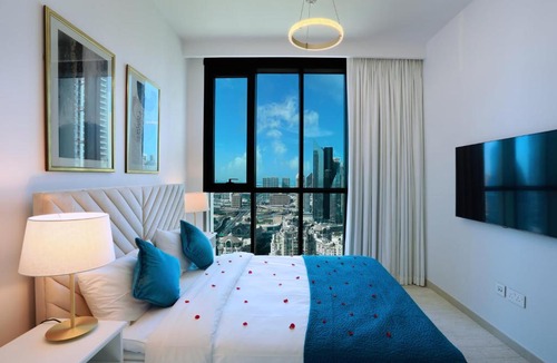 Bur Dubai Apartment | Elegant Apartment with Direct access to Dubai Mall