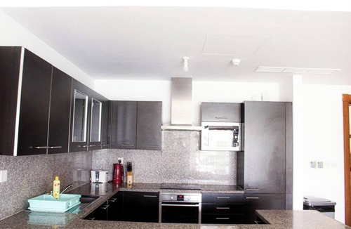 As Sifah Apartment | Elegant Coastal Living