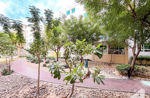The Greens Apartment | Elegant Ground-Floor 1BR Overlooking Gardens