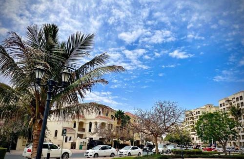 Al Hamra Village Apartment | Elegant One-bedroom apartment in Al Hamrah village