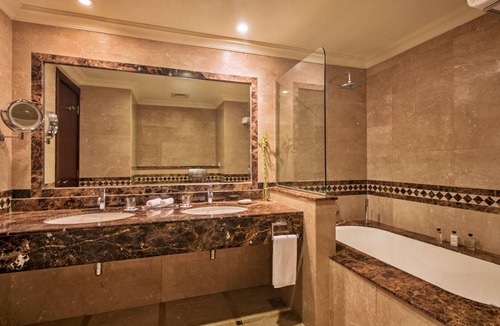 Al Aqah Hotel | Elegant Room with Sea Side View - Easy Access to a Beautiful, Scenic Beach