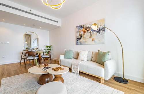 Abu Dhabi Apartment | Elegant & Spacious 2BR - Reem Island