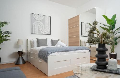Dubai Apartment | Elegant Studio at Arabian Gate - Dubai Silicon Oasis, with Pool & Free Parking