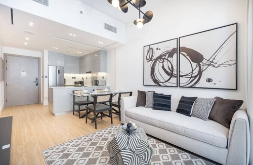 Business Bay Apartment | Elegant treat with Burj Khalifa view by Suiteable