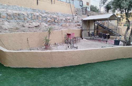 Madaba Apartment | EMILE ALTWAL