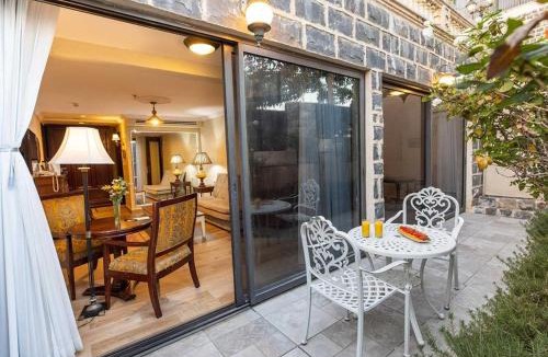 Tiberias Old City Hotel | Europa 1917 - Mehadrin Kosher suitable for Ultra-Orthodox guests