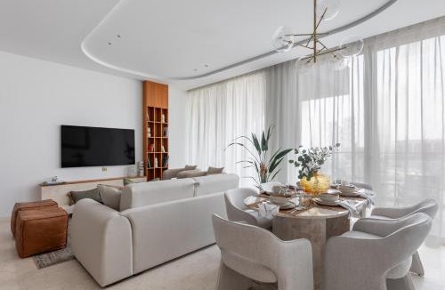 Palm Jumeirah Apartment | Exclusive 2BR Residence on Palm Jumeirah - Beach Access