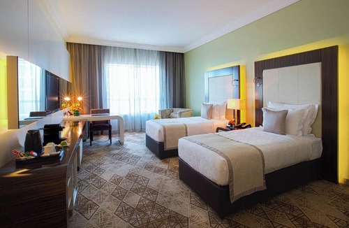 Al Barsha 1 Hotel | Executive | Elite Byblos | Rooftop Pool, Spa, Nightlife On-Site