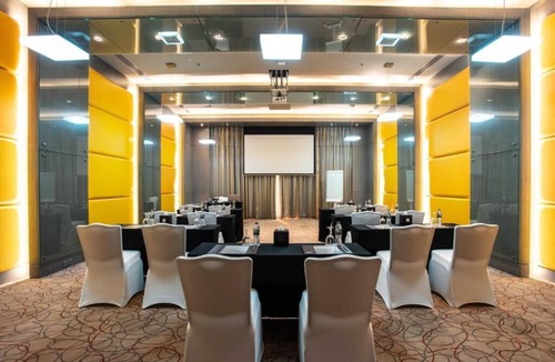 Al Qusais House | Executive Room In Al Qusais 3 By Luxury Bookings