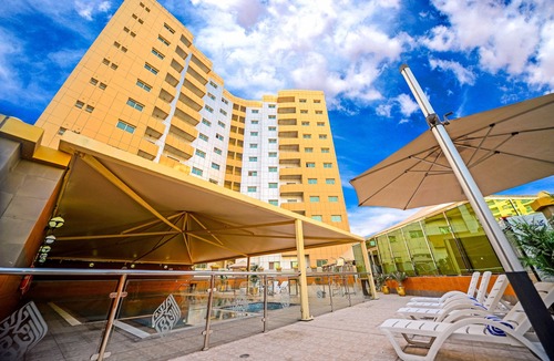 Dubai Apartment | Exquisite Suite Minutes From Al Mamzar Beach