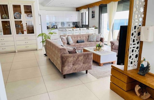 Haifa Apartment | Exquisite Sunset Penthouse