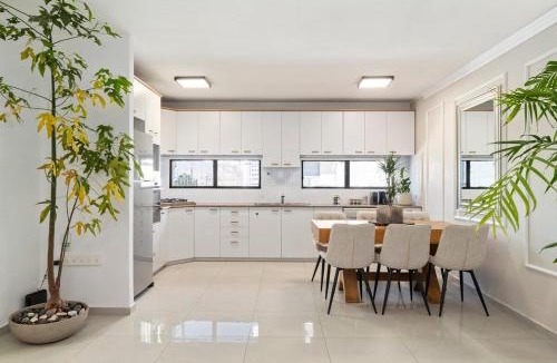Netanya Apartment | Family apartment by the sea