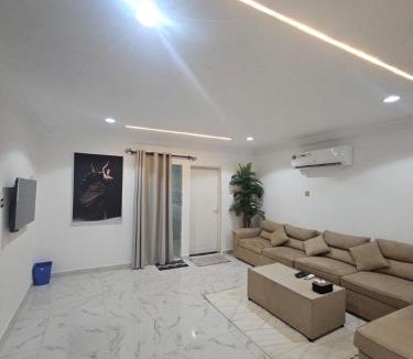 Al Ain Apartment | Family bedroom Jimi