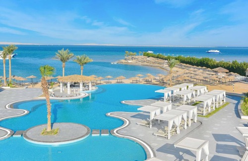 Al Mamsha El Seyahi Resort | Family-Friendly Room Near Kids’ Pools – Your Perfect Getaway Spot