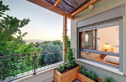 Ma'ale Gamla Apartment | Family-Friendly Golan Retreat Near Sea of Galilee, Garden, Balcony, Sleeps 6