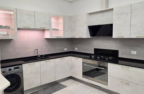 Suwailih Apartment | Family-Friendly & Warm 2 bedroom apartment . Best for vacationers