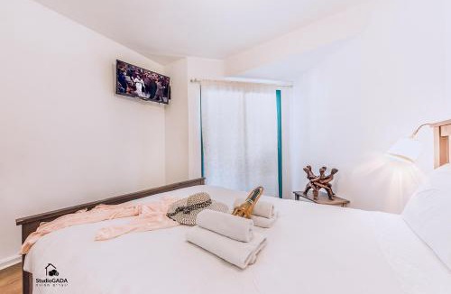 Tiberias Old City Apartment | Family Vacation by Lake Kinneret