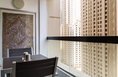 Jumeirah Beach Residence Apartment | Fantastic Views in Waterfront Apt for 6 in JBR