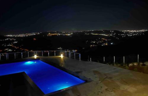 Suwailih Villa | Farmhouse with Pool and Breathtaking Views