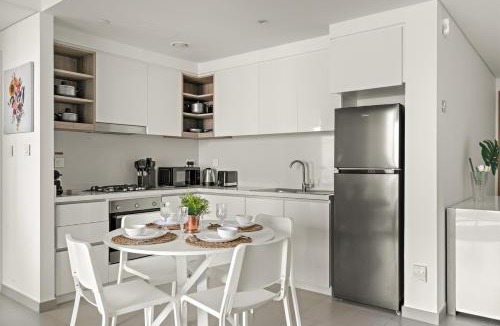 Za'abeel 2 Apartment | FIRST CLASS 1BR Luxury Meets Ease