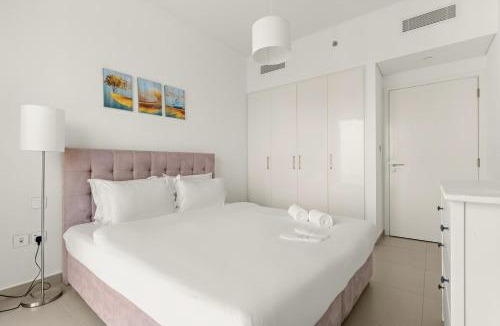 Za'abeel 2 Apartment | FIRST CLASS 1BR Luxury Meets Ease