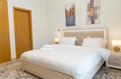 Downtown Dubai Apartment | FIRST CLASS 1BR with Burj Khalifa & Fountain View