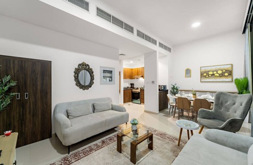 Dubai Villa | FIRST CLASS | Villa | Peaceful Pool View Retreat