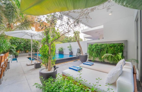 Palm Jumeirah Apartment | FIVE Palm-Private Pool and Garden-Luxury Suite
