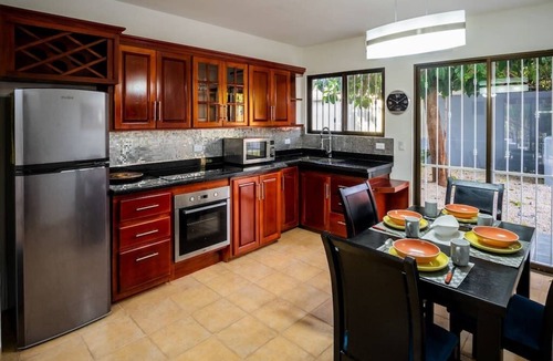 Coco Condo | Flat 4 · ★ Flat 4 - Modern 2 BR 2 Bath - 300m from beach ★