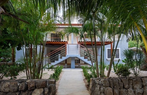 Coco Condo | Flat 4 · ★ Flat 4 - Modern 2 BR 2 Bath - 300m from beach ★