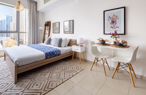 Jumeirah Beach Residence Apartment | Frank Porter - Bay Central