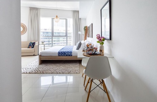 Jumeirah Beach Residence Apartment | Frank Porter - Bay Central