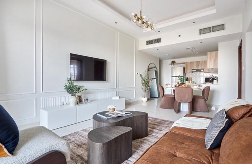 Dubai Sports City Apartment | Frank Porter - Hera Tower