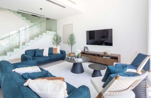 Dubai Villa | Frank Porter - Murooj Al Furjan West